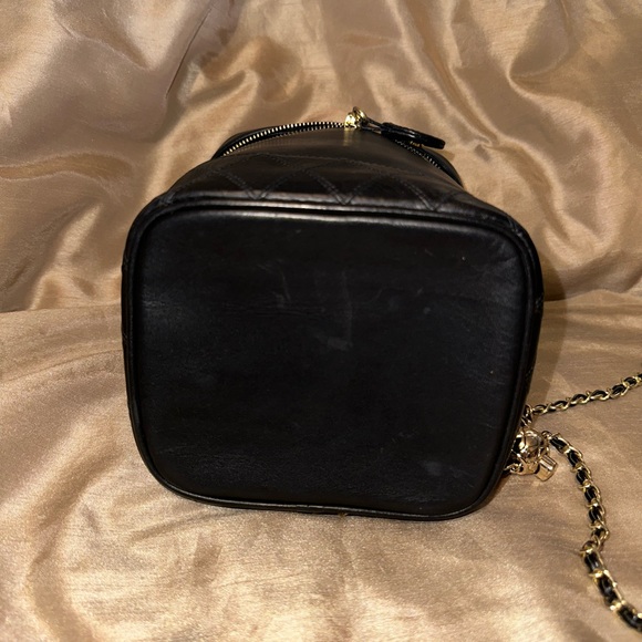 ❌SOLD❌Chanel Vanity - Picture 4 of 10
